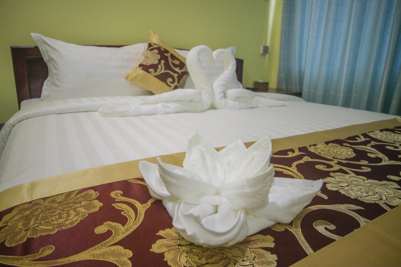 Golden Gum-Kino Hotel Mandalay Exterior photo